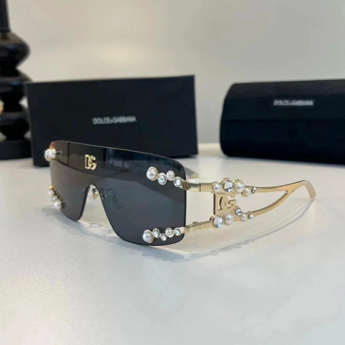 DG Glasses